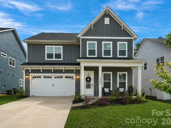 1390 Cedardale Ln, Denver, NC 28037
