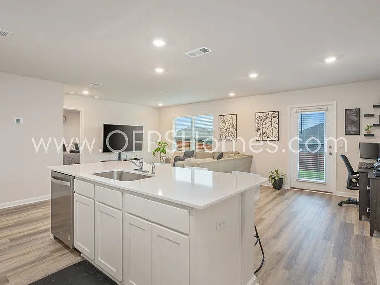 4623 Naval Ct — Photo 12