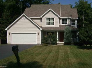 8 Maya Dr, Wilton, NY 12831