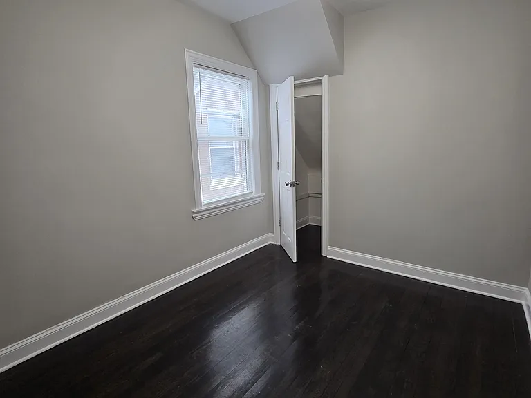5231 W Henderson St #1 — Photo 3