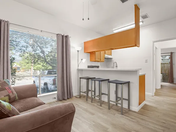 1905 San Gabriel St APT 101, Austin, TX 78705