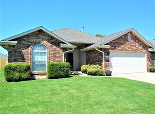 9101 Button Ave, Moore, OK 73160