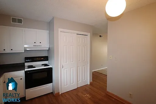 3050 Q St — Photo 2