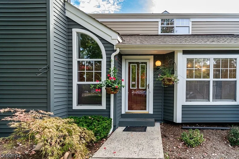 3 bed, 2.5 bath, $3,500 — Photo 2