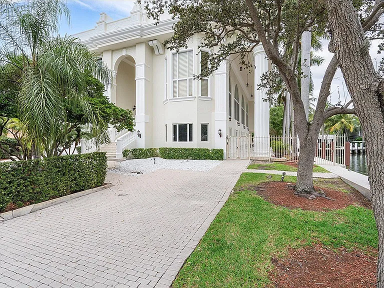 414 Riviera Isle Dr — Photo 4