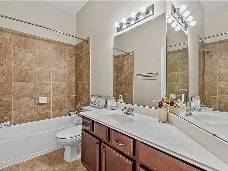 2120 Red Timber Ct — Photo 25