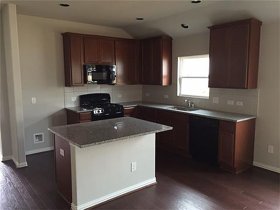 3rd image of 123 Shirley Dr
