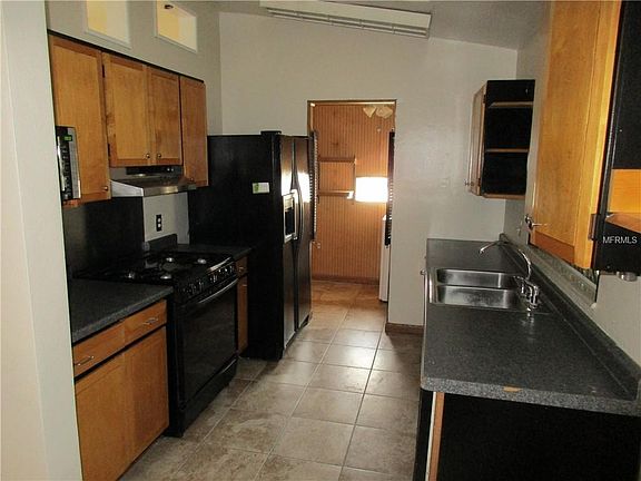 4th image of 1117 Evangeline Ave