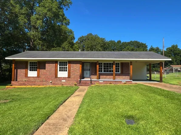 805 Montgomery St, Winona, MS 38967