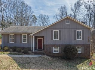 69 Forest Ave, Commerce, GA 30529