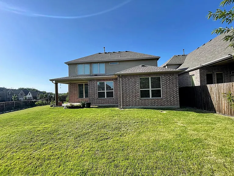 11513 Morrow Ln — Photo 6