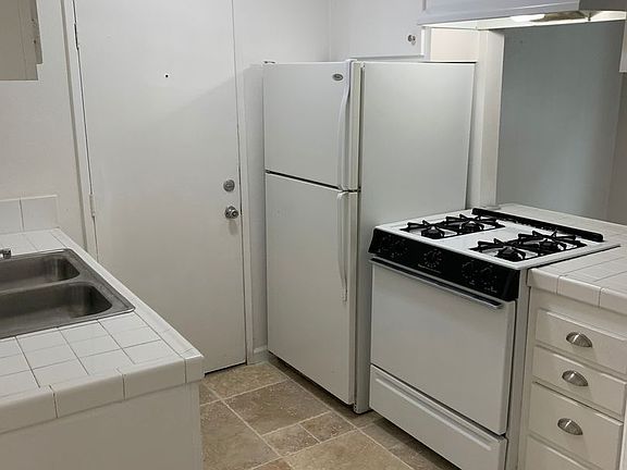 4th image of 58 N Ann St APT 3
