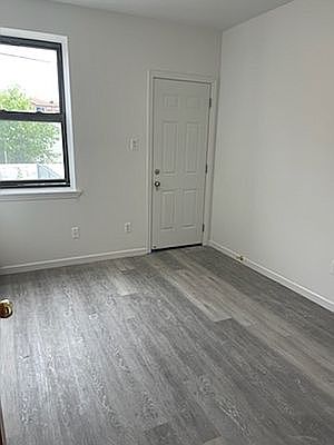 5th image of 225 Bay 41 St #2