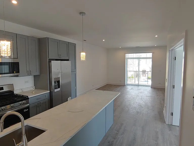 4414 N Austin Ave #100 — Photo 1