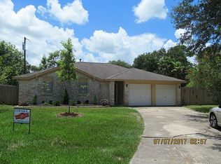 5512 Tanglebriar Cir, Dickinson, TX 77539