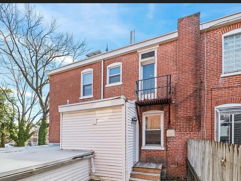1909 N Jefferson St — Photo 17