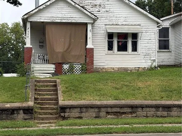 778 Spruce St, Leavenworth, KS 66048