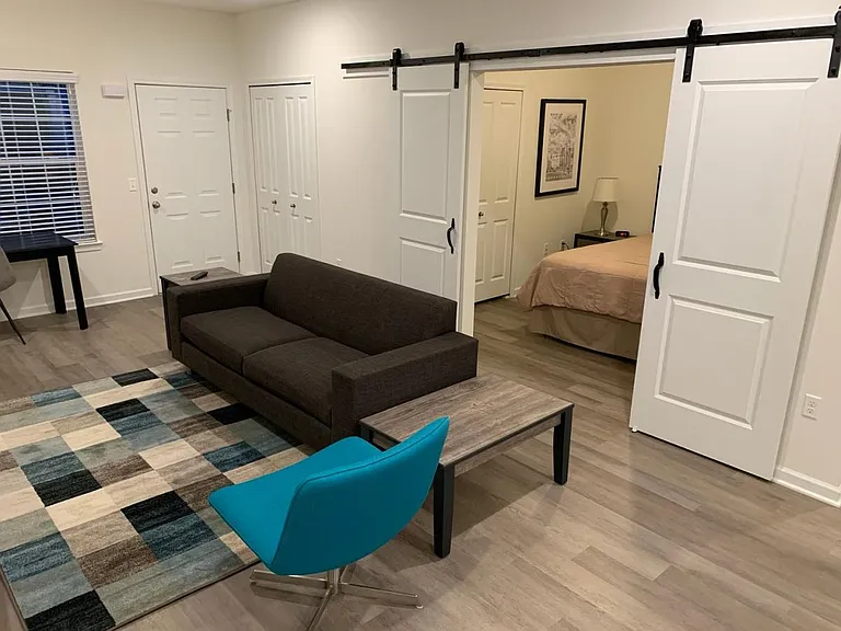 Towne Center Apartments — Photo 39