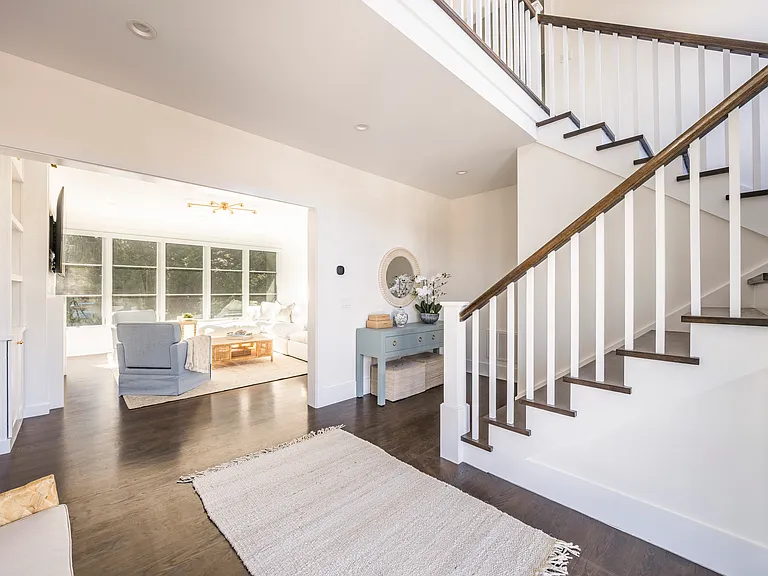 93 Redwood Rd — Photo 15