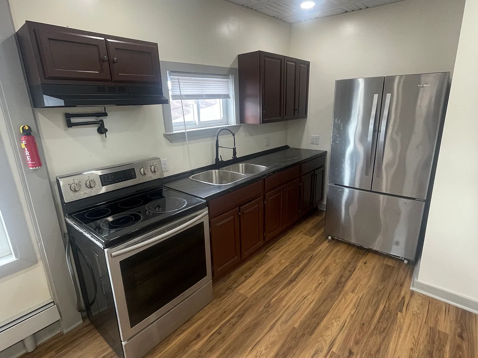 2 bed, $1,000 — Photo 3