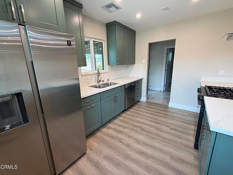 16744 Ludlow St — Photo 10