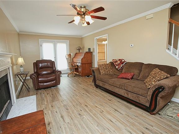 3rd image of 7007 Taunton Dr