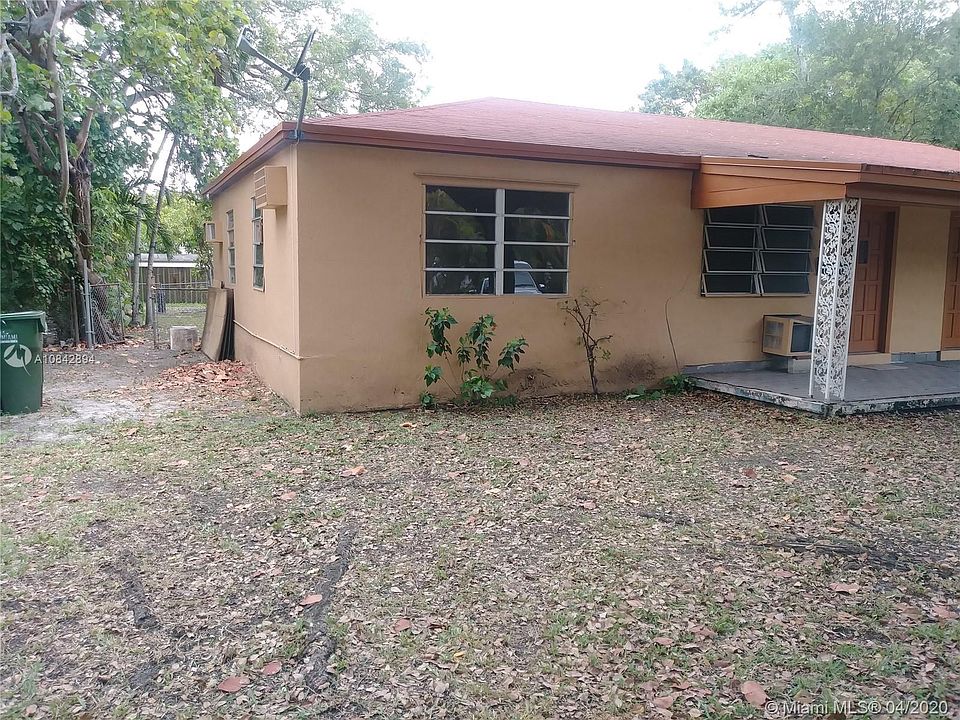 1st image of 1541 NE 131st Ln Unit 1541