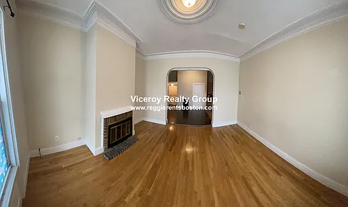381 Dorchester St Photo 1