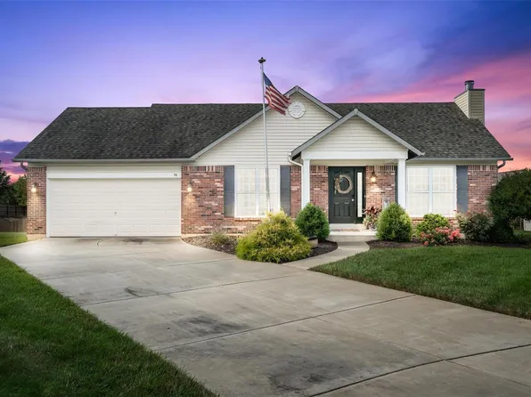 96 Counsel Ct, Lake Saint Louis, MO 63367
