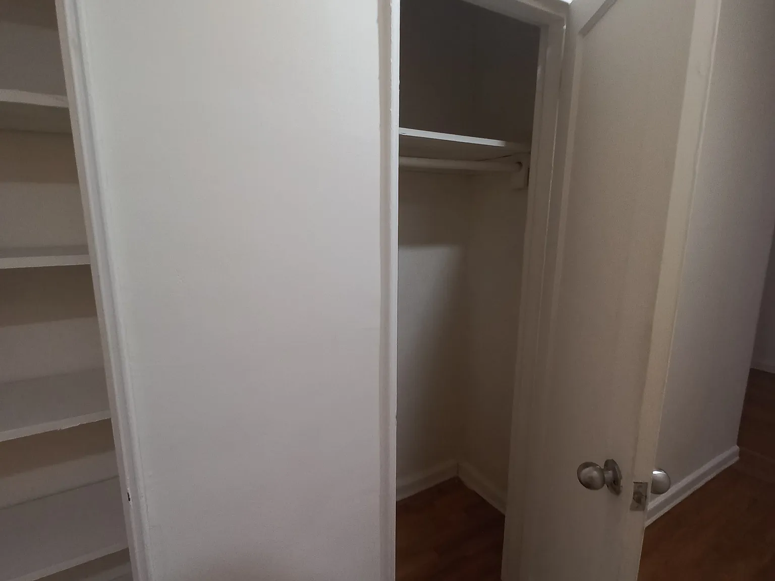 2 bed, 900 sqft, $2,500 — Photo 4