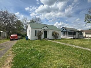 505 Flegal Ave, Rossville, GA 30741