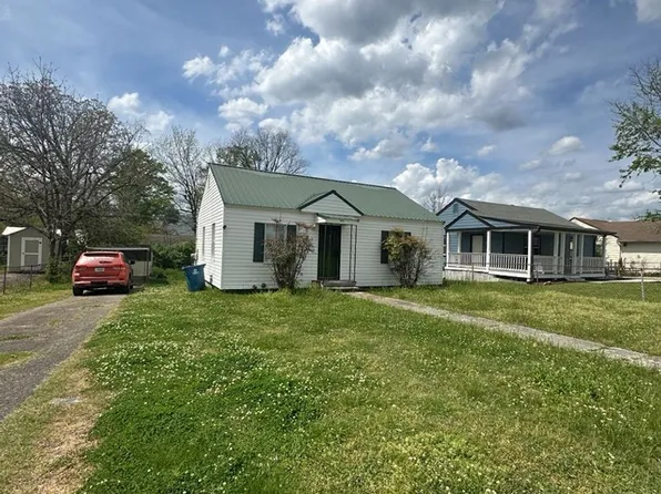 505 Flegal Ave, Rossville, GA 30741