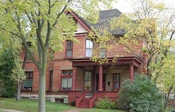 1st image of 102 E Vine St