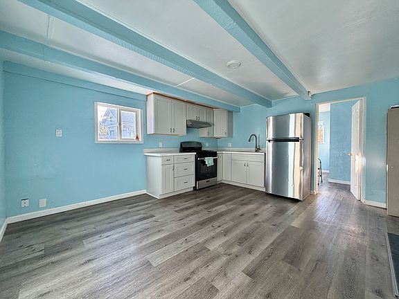 2nd image of 6544 Fairview Rd
