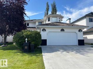 252 Norwich Bay, Strathcona County, AB T8A 5S2
