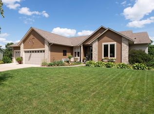 1717 E Ridge Ct, Northfield, MN 55057