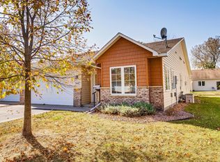 3443 Valento Cir, Vadnais Heights, MN 55127