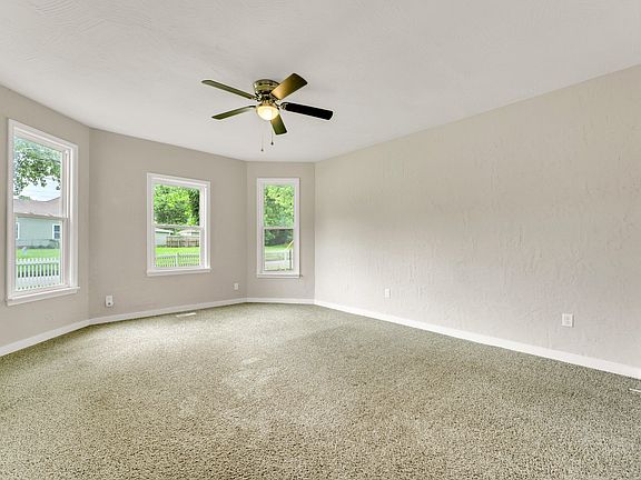 4th image of 802 W Mount Vernon Street