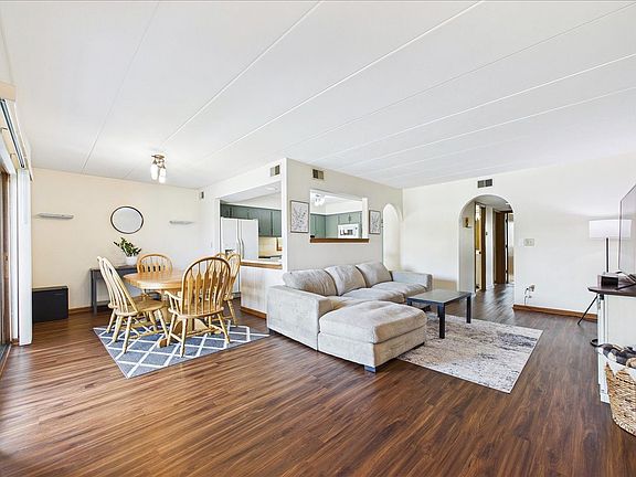 2nd image of 17979 Oak Park Ave APT 2N