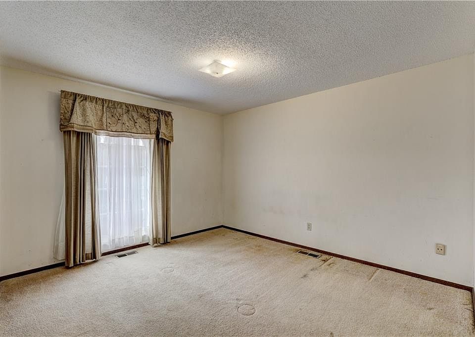 1st image of 5501 NW 112th St