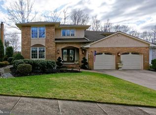 105 Robert Ct, Turnersville, NJ 08012