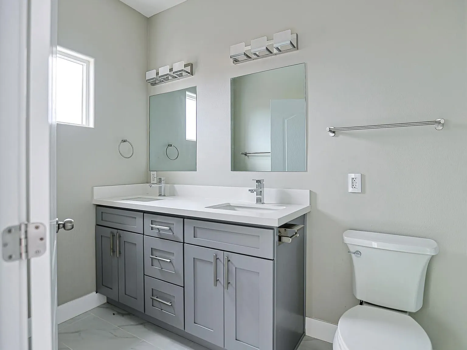 2 bed, 1484 sqft, $3,300 — Photo 1