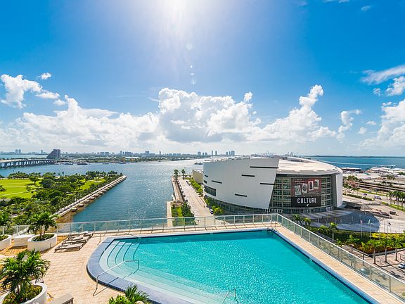 5th image of 888 Biscayne Blvd APT 1604