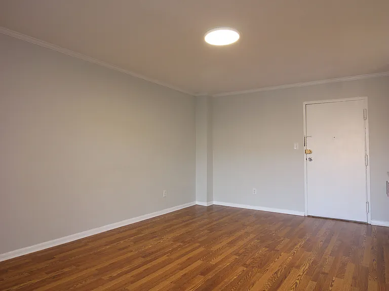 1931 N Cleveland St #306 — Photo 5