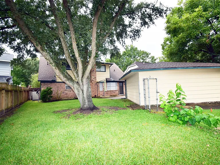 1806 Cedarwood Ct — Photo 39