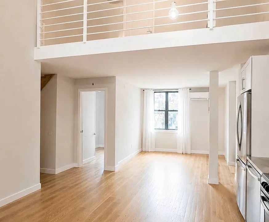 1st image of 100 Dupont St APT 1C