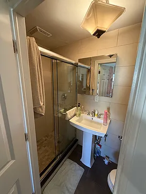 Rented by Bouklis Group | media 6