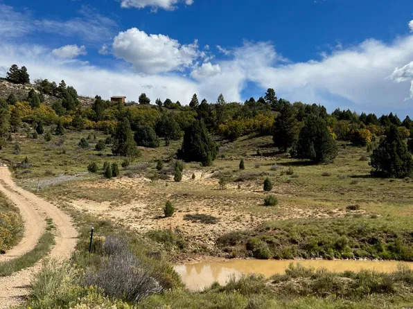 3290 N Roosevelt Ln, Alton, UT 84710