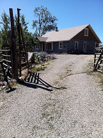 Wide driveway for any Camper