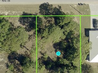 842 Chezy St E, Lehigh Acres, FL 33974